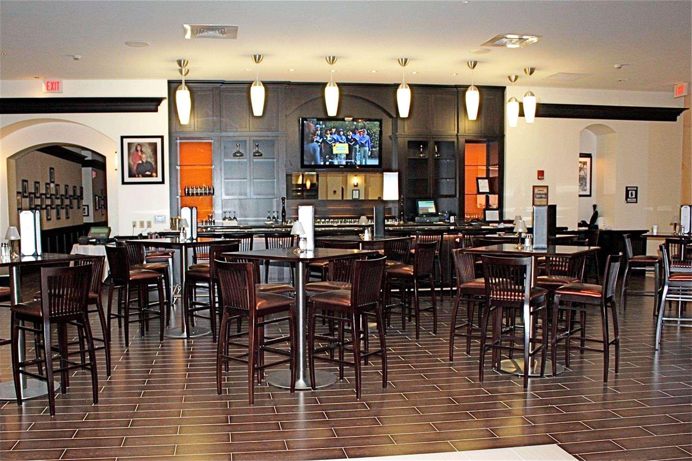 Hilton Richmond & Hotel 4*