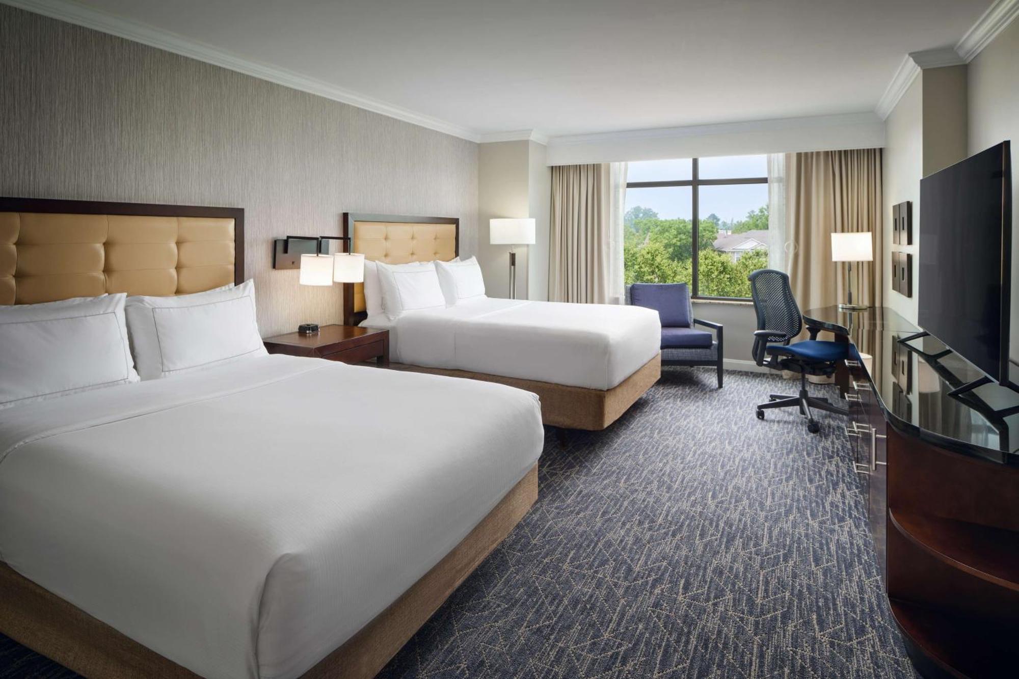 Hilton Richmond & Hotel 4*